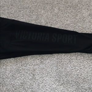 Victoria’s sport leggings.